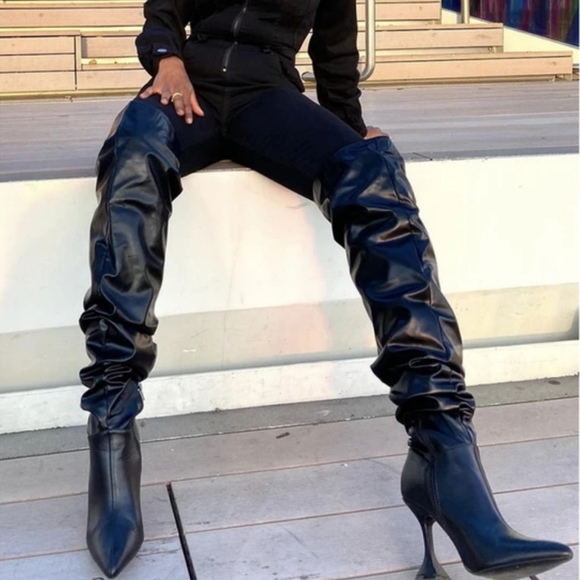 Just In Paris Black Boot - Picture 3 of 9